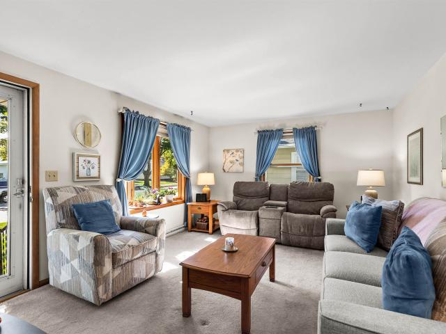 House for sale in Oshkosh, Winnebago County