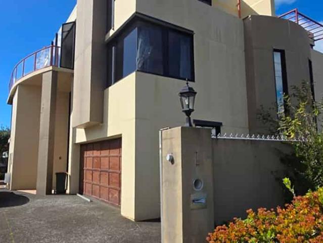 House for rent in Howick, Oroua County