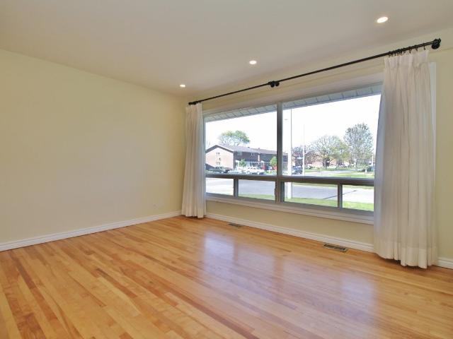 Apartment for rent in Mulhurst Bay, Ontario