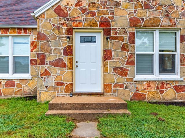 House for sale in Linn, Osage County