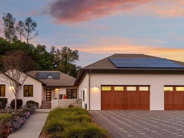 House for sale in Cloverdale, California