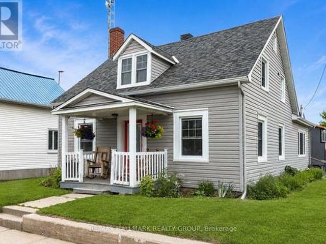 House for sale in East Hawkesbury, Ontario