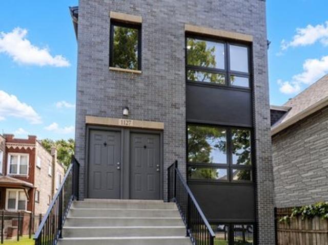 House for sale in Chicago, Cook County