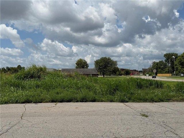 Land for sale in Jeffersonville, Clark County