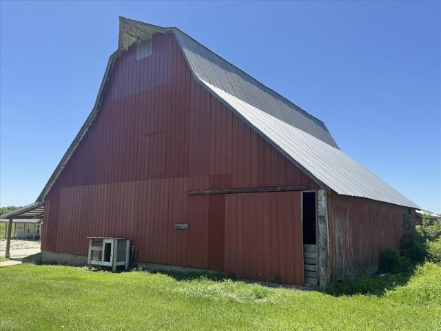 House for sale in La Plata, Missouri