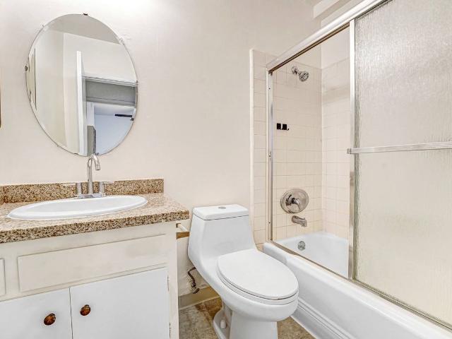Apartment for rent in Santa Monica, California