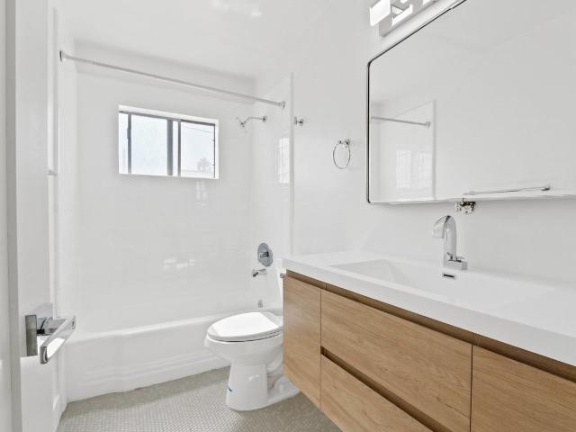 Apartment for rent in Santa Monica, California