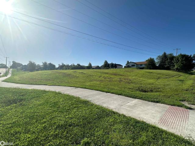 Land for sale in Chariton, Iowa