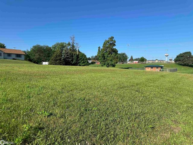 Land for sale in Chariton, Iowa