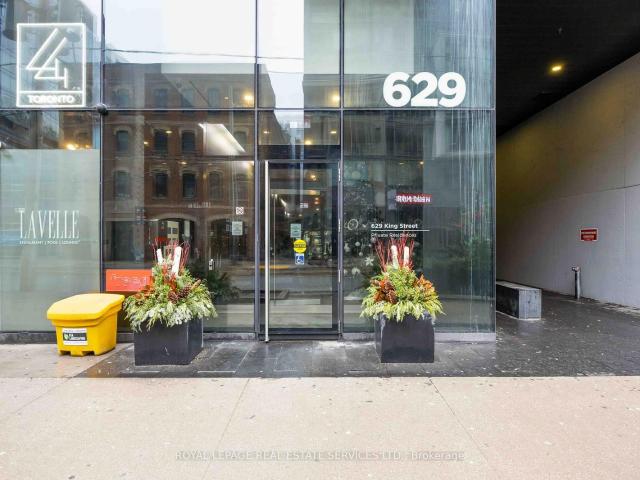 Condo for sale in Toronto, Golden Horseshoe