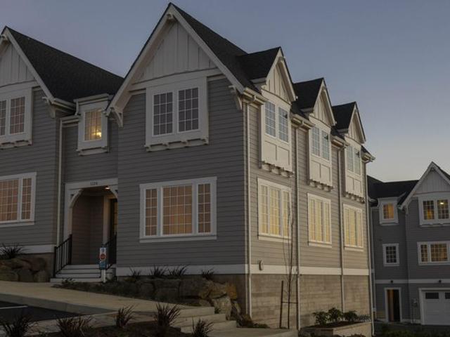Townhouse for sale in Oregonia
