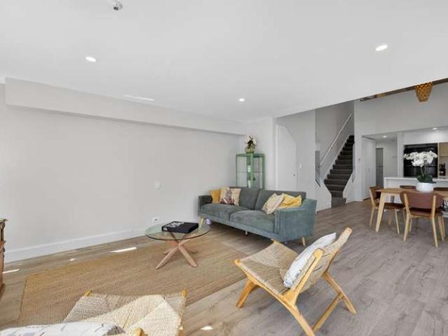 Apartment for sale in Heathcote, Canterbury