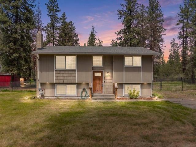 House for sale in Nine Mile Falls, Washington