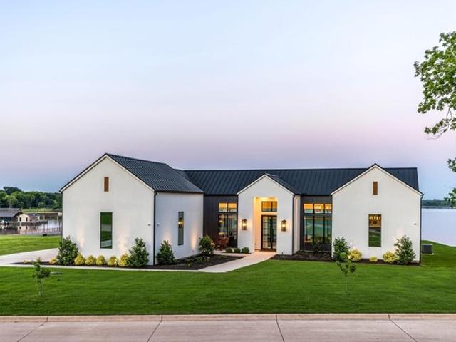 House for sale in Kemp, Texas