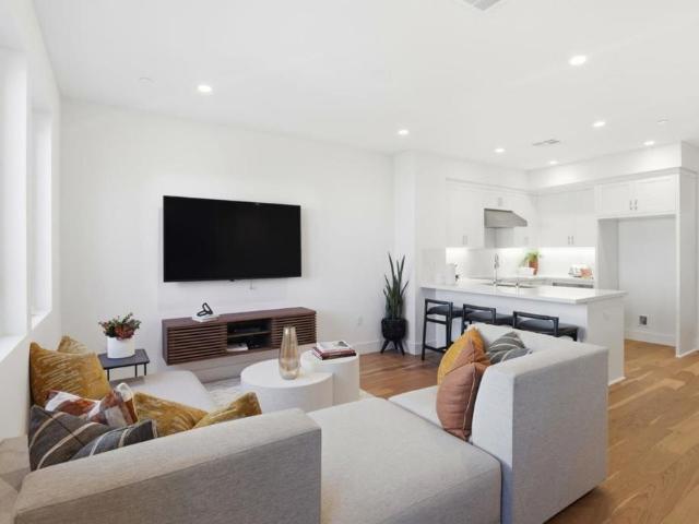 Condo for sale in Palo Alto, California