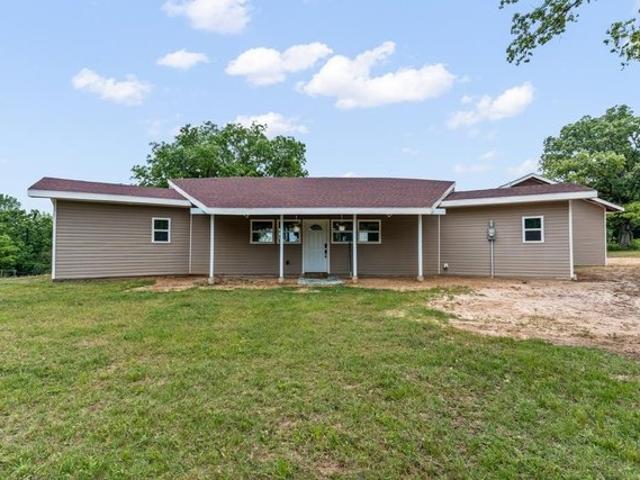 House for sale in Gilchrist, Texas
