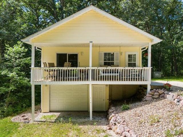 House for sale in Dahinda, Illinois
