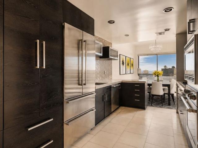Condo for sale in Sunset Strip, West Hollywood