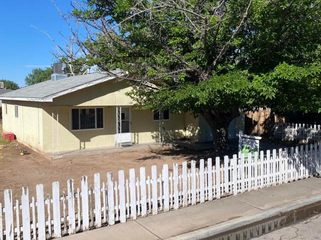 House for sale in Los Lunas, New Mexico
