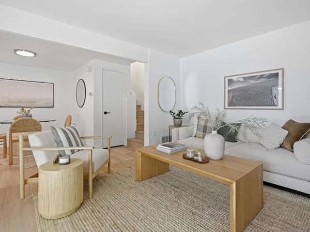Townhouse for sale in Cardiff, California