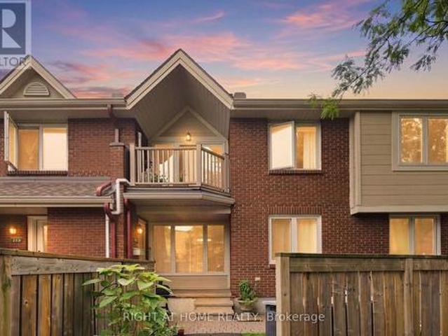 Townhouse for rent in Mulhurst Bay, Ontario