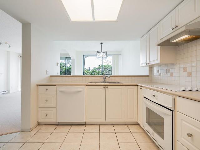 Condo for sale in Surrey, British Columbia