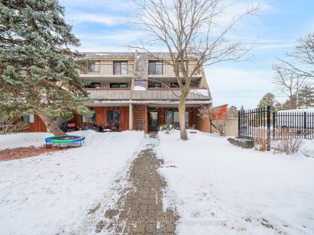 Condo for sale in Mississauga Valleys, Mississauga