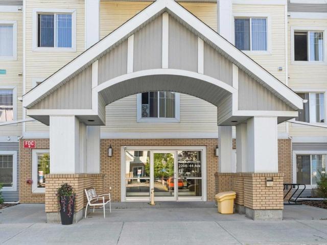 Apartment for sale in Wedgewood, Alberta