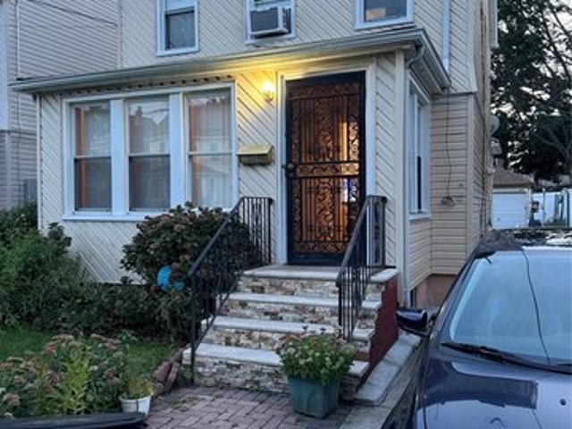 House for sale in Saint Albans, New York