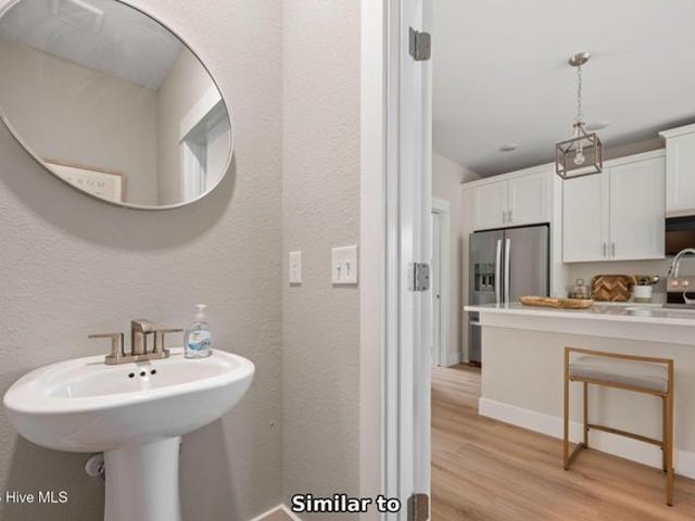 Townhouse for sale in Jarvisburg, North Carolina