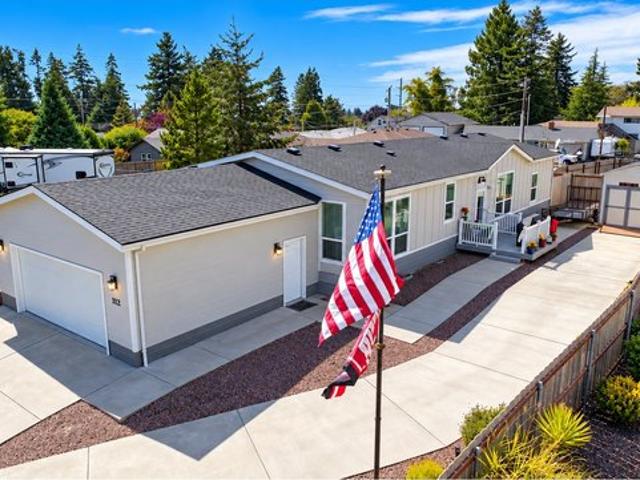 House for sale in Brookings, Curry County