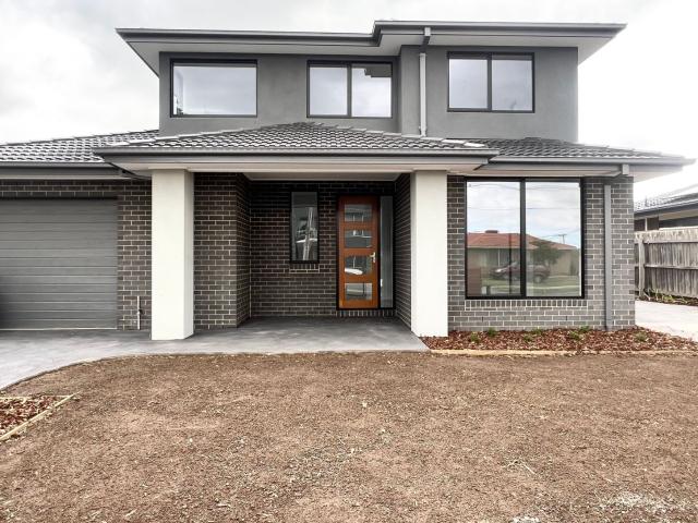 House for rent in Gladstone Park, Melbourne