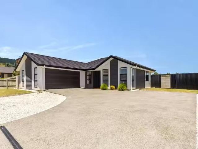 House for sale in Tasman