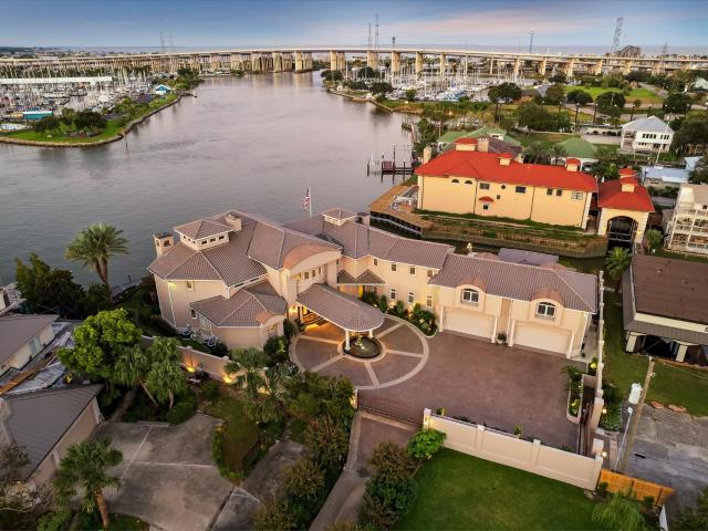 House for sale in Kemah, Texas