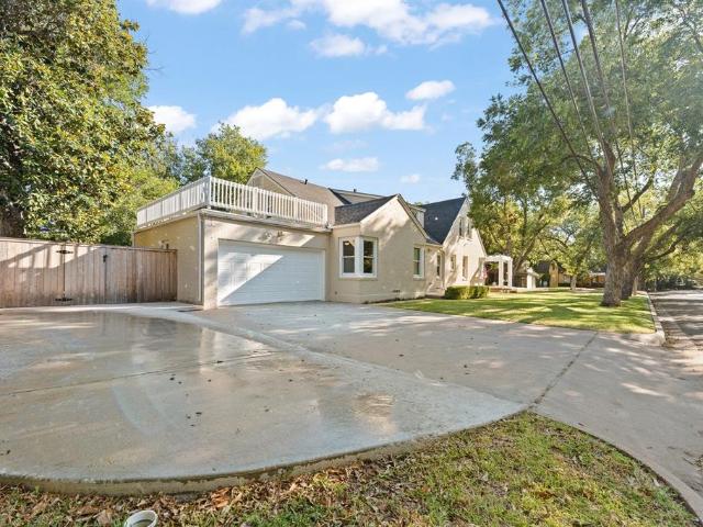 House for sale in Stadium Place, Cleburne