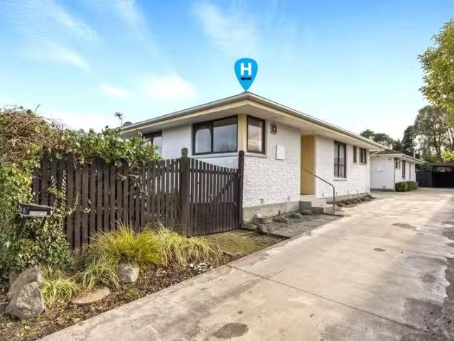 House for sale in Chaslands, Canterbury