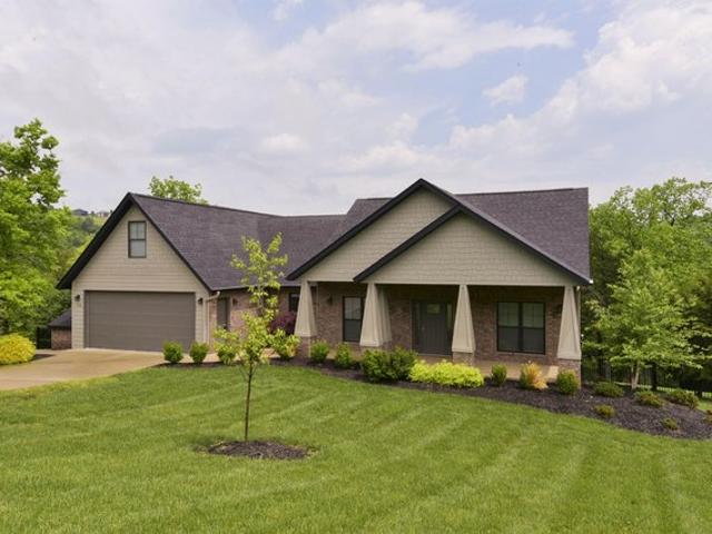 House for sale in Chestnutridge, Missouri