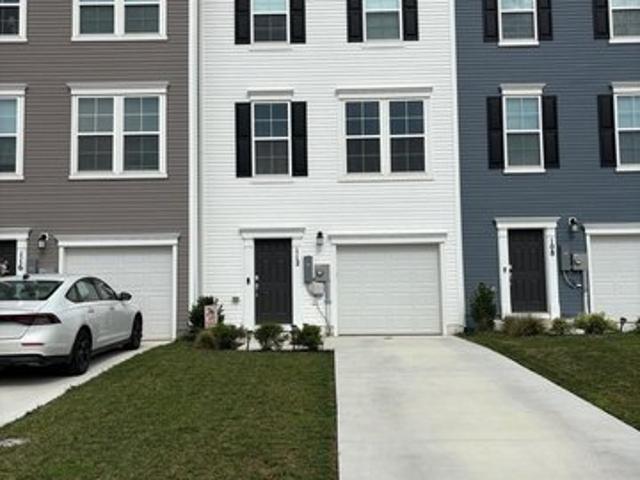 Townhouse for sale in Bunker Hill, West Virginia