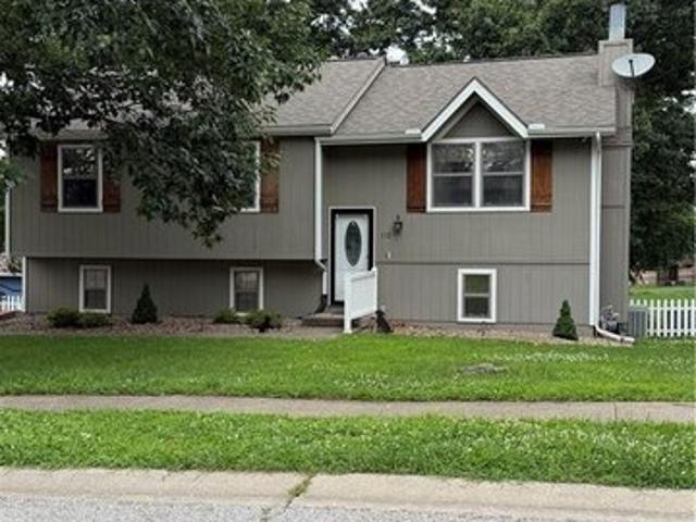 House for sale in Kearney, Missouri
