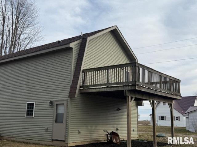 House for sale in Owaneco, Illinois