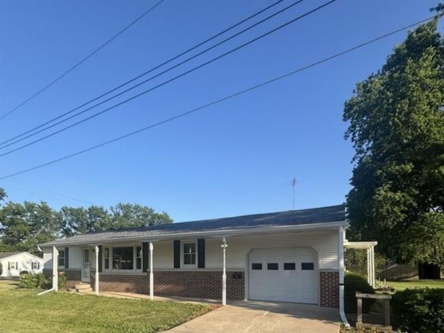 House for sale in Yates City, Illinois