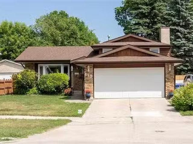 House for sale in East St. Paul, Manitoba