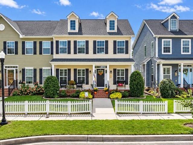 Townhouse for sale in Cannery Village, Milton