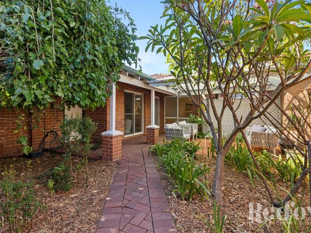 Villa for sale in Mount Hawthorn, Western Australia