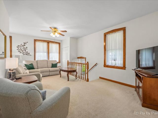 House for sale in Mchenry, Illinois