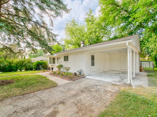 Property for rent in Carpentersville, Illinois