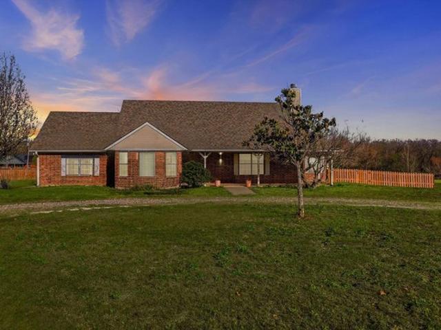 House for sale in Fannin, Texas