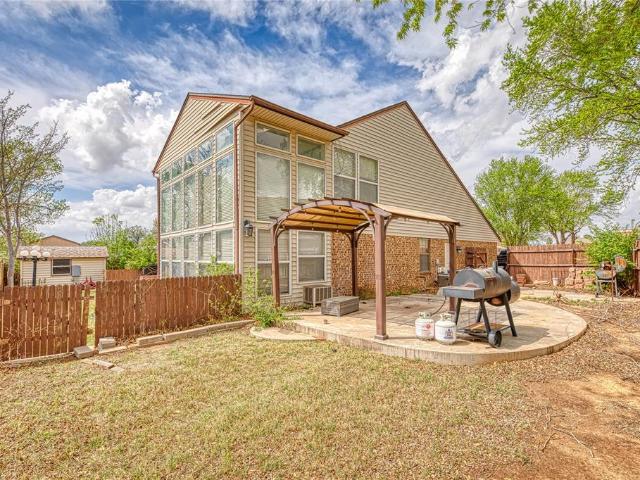 House for sale in Weatherford, Custer County