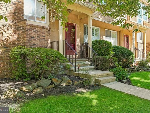 Townhouse for sale in Monmouth Junction, South Brunswick