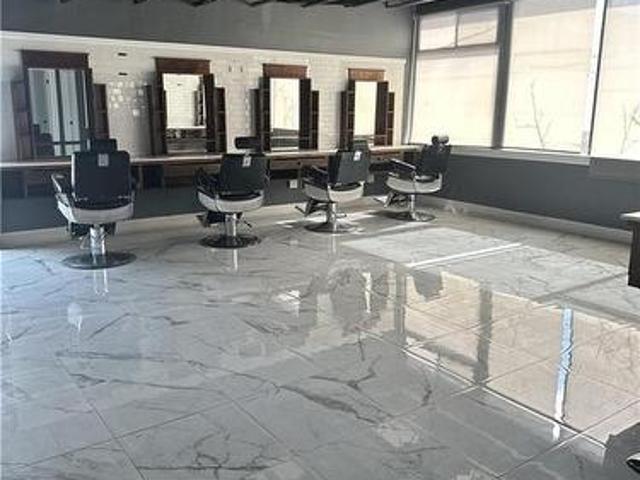 Commercial for rent in Mississauga, Ontario